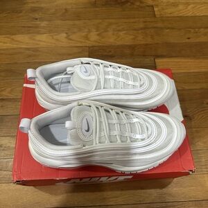 *Slightly Used / Discoloration* Nike Air Max 97 Men White (921826-101) Size 8